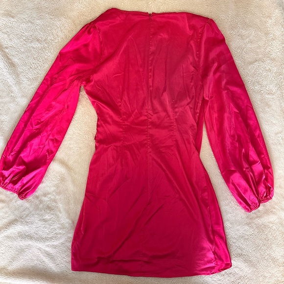 Channel your inner Barbie 👛 - Picture 4 of 4